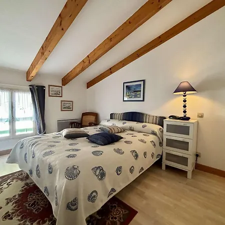 Hébergement de vacances Maison Calme Proche - 5 Pers. - Fr-1-246a-391